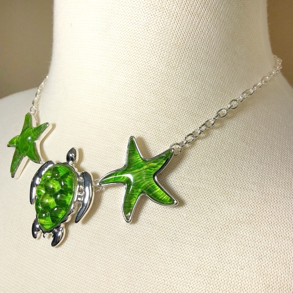 Green Sea Turtle Starfish Necklace Earrings Set - Picture 3 of 3